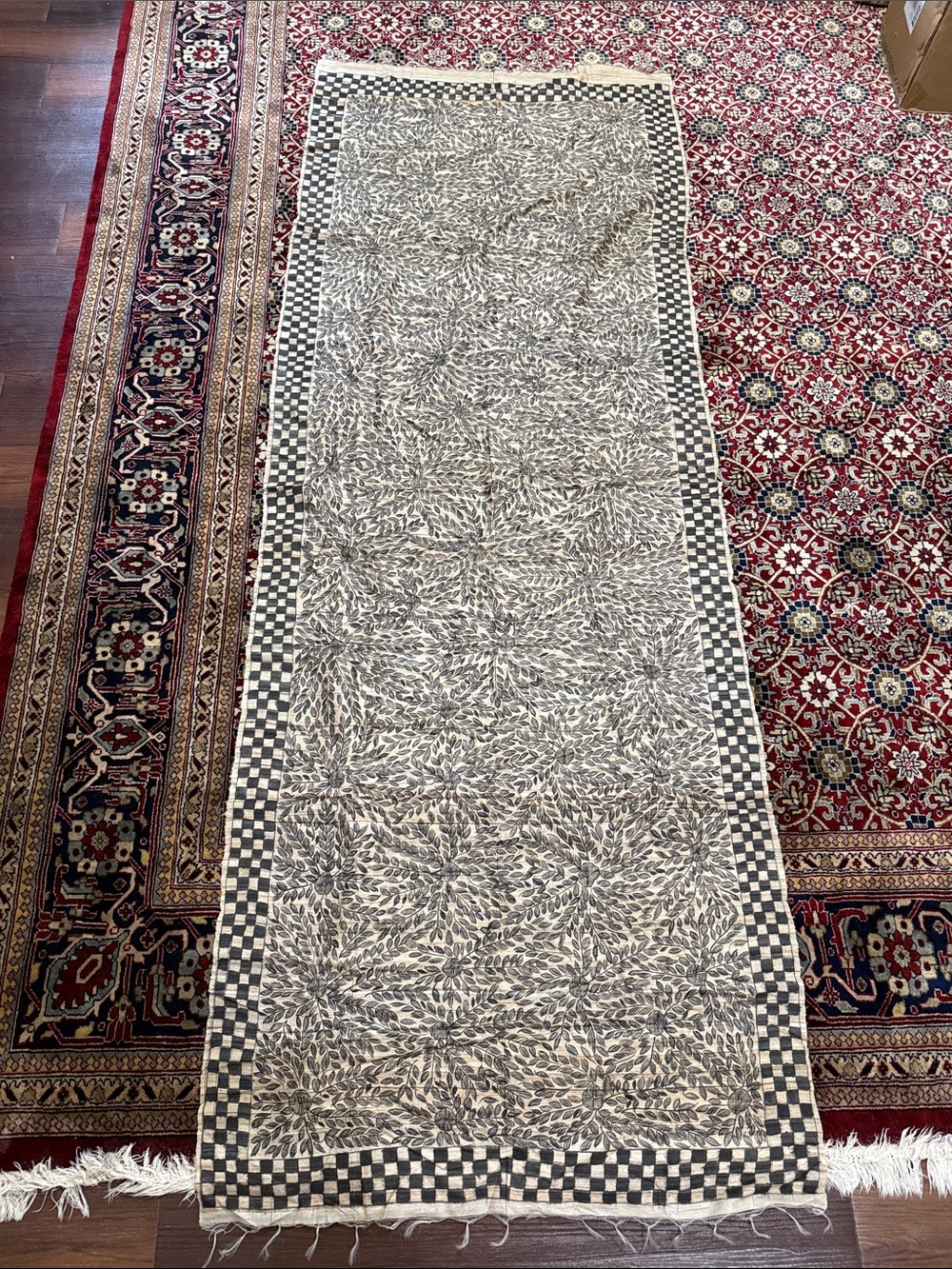 Neutral material cut  with Black Checker Border